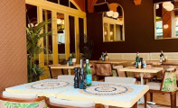 sanatsal masa tablaları, dekoratif şık ve kullanışlı doğal mozaik masa ve sandalye tasarım çalışması..Natural Stone medallion design dining table and chairs are made of marble mosaic products.
