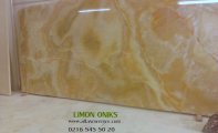 Limon Onix Mermer. Oniks mermerlerin yapısı serttir ve ışık süzme özelliği vardır.
